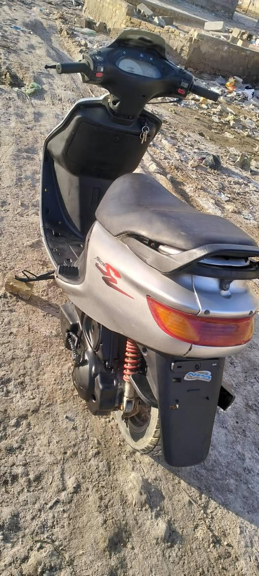 فراشه للبيع مكينه ماكس معوزها باتري تشتغل هندر ما مفتوحه سعر 300..***********
