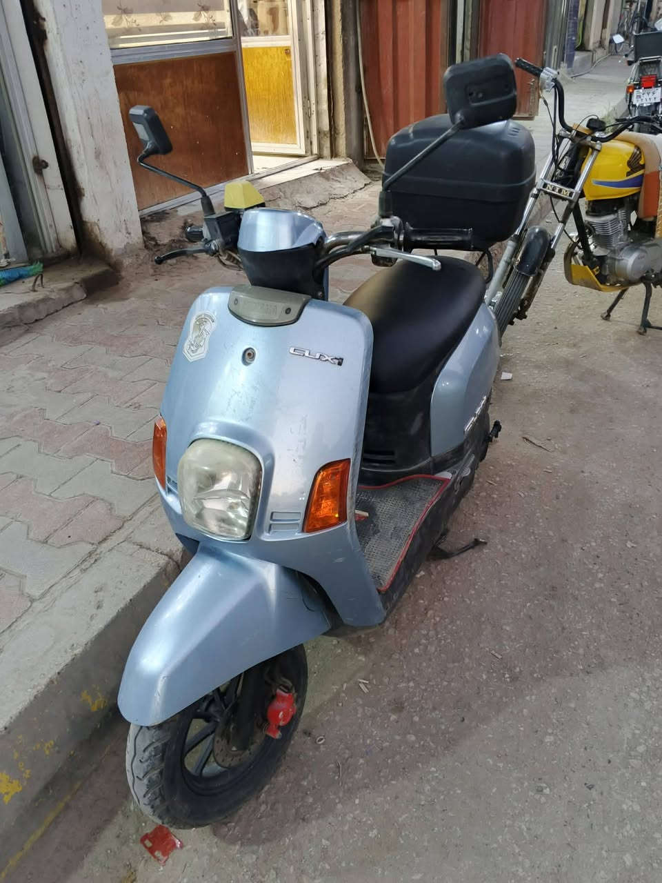 دراجه بوليسيه للبيع موديل 2008 كابريتر محرك مكفول غير مفتوح نظافه 95 بالميه السعر 650 وبي شويه مجال حگ الجيه للاستفسار الاتصال على الرقم 
***********
***********
المكان سدة الهنديه شارع الموبايلات
