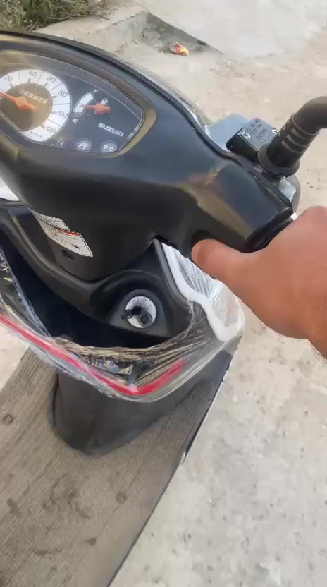 السلام عليكم
للبيع دراجه ياباني الدراجه مفوله محرك جديد الدراجه مصروف عليها اكثر من سعرها كابريتر بلكارتون متصرف عليها ربع دينار كهربائيات اتخبل نكره بكل وقت السعر 425 وبيها مجال الاستفسار ع الرقم ***********
