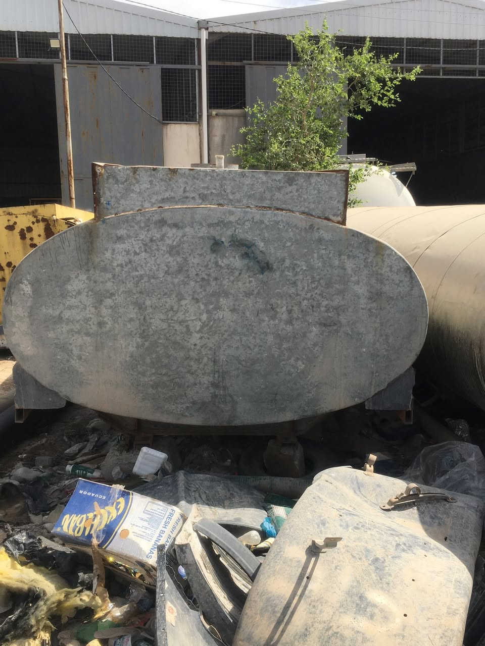 (مكلف بالنشر )تانكي گلفنايز ٩طن نظيف بدون صبغ
السعر ١٧ورقه للاستفسار الاتصال على الرقم 
***********
