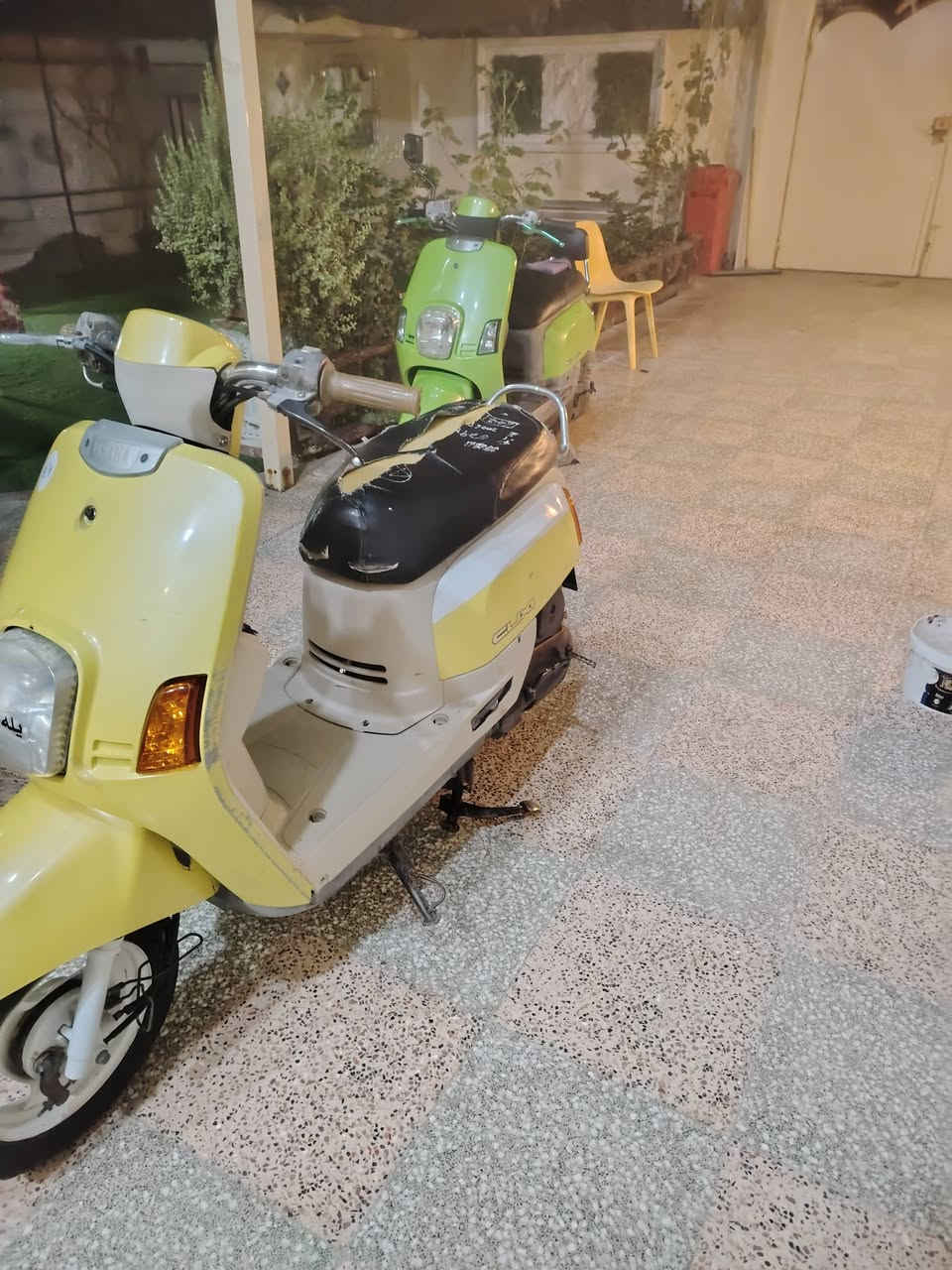 دراجه بوليس
مفتوحه مره وحده الدراجه كلها ختم واحد ويه المكينه الدراجه مناقصها شي نصبتها تخبل. 
مكاني خاجيه 
الرقم***********
