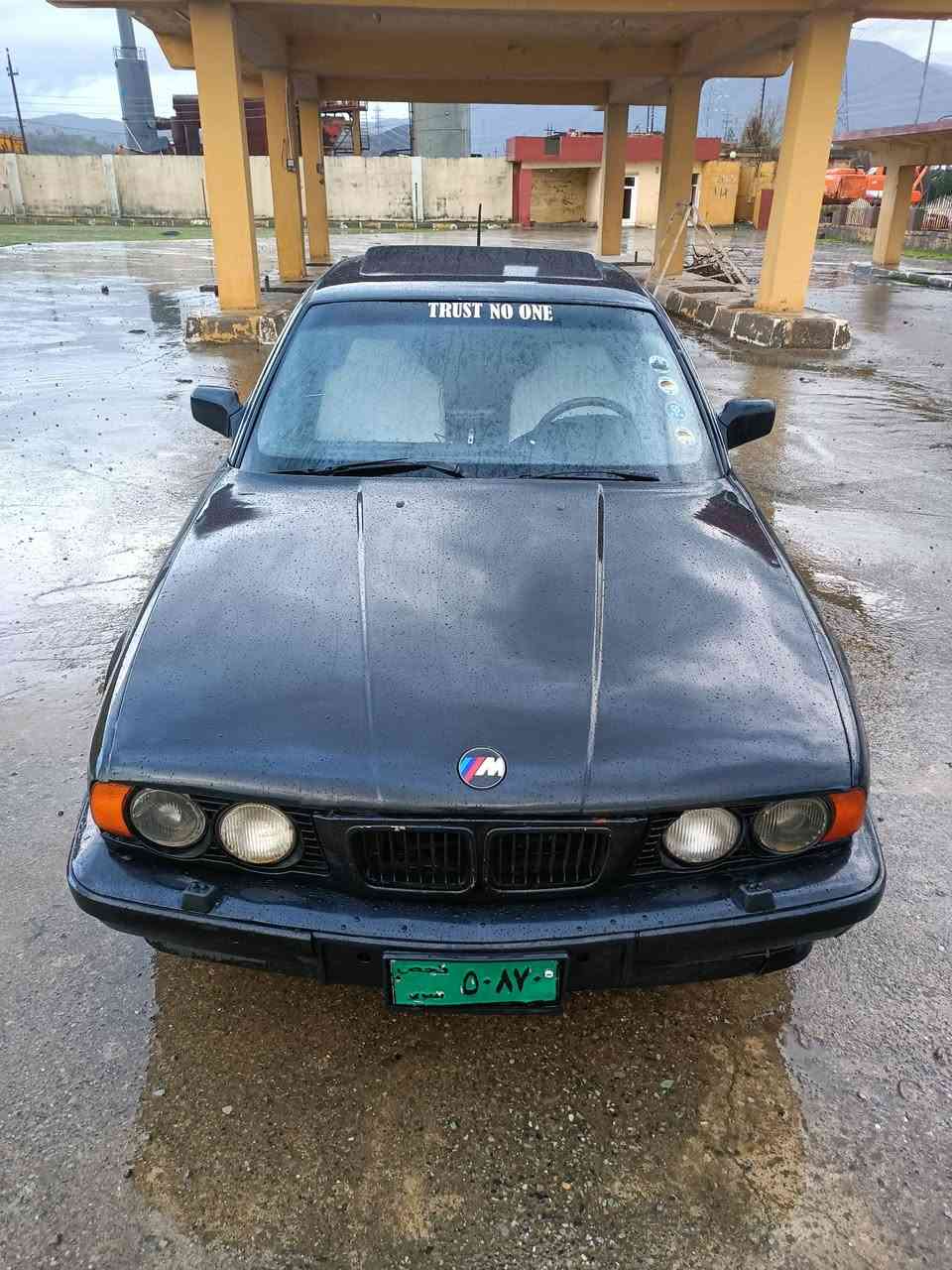 بو فروشن سيعرى خوار هه موبازار زانياريى هه مو نوسراوه
       👇  تياره يى سه ر عه رز
بيئێم مــــــــوديل 1991 مكينه 525ى كه پسى گێرعاديى
تبريت _سارد گه رم.. ٤جام كاره بايى.. سيلايت.. ئه ى بيئيس
ناوفورميكا.. پێش پان... ره شى قتران نمونه له جوانى
سه نه ويى و ٢وه كاله عامه و واجيهه له گه له به شه رتى 
ئه وليات و حاسيبه.. 
پشت و پێش كه پس ته نها يه ك جاملغى سه كن دواوه 
لێدراوێكى خفيفى هه يه موس براوه وه رگه راو داروبه ردى
به شه رتى فيته ر 
گێر مكينه اكسل به شه رتى فيته ر 
نرخى خوار هه مووبازار ته نها (30)وه ره قه كه مێك مجال
***********/سوران فايبه ر واتساب له سه ره
