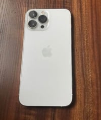 ايفون • ابيض • بطارية ٨٩