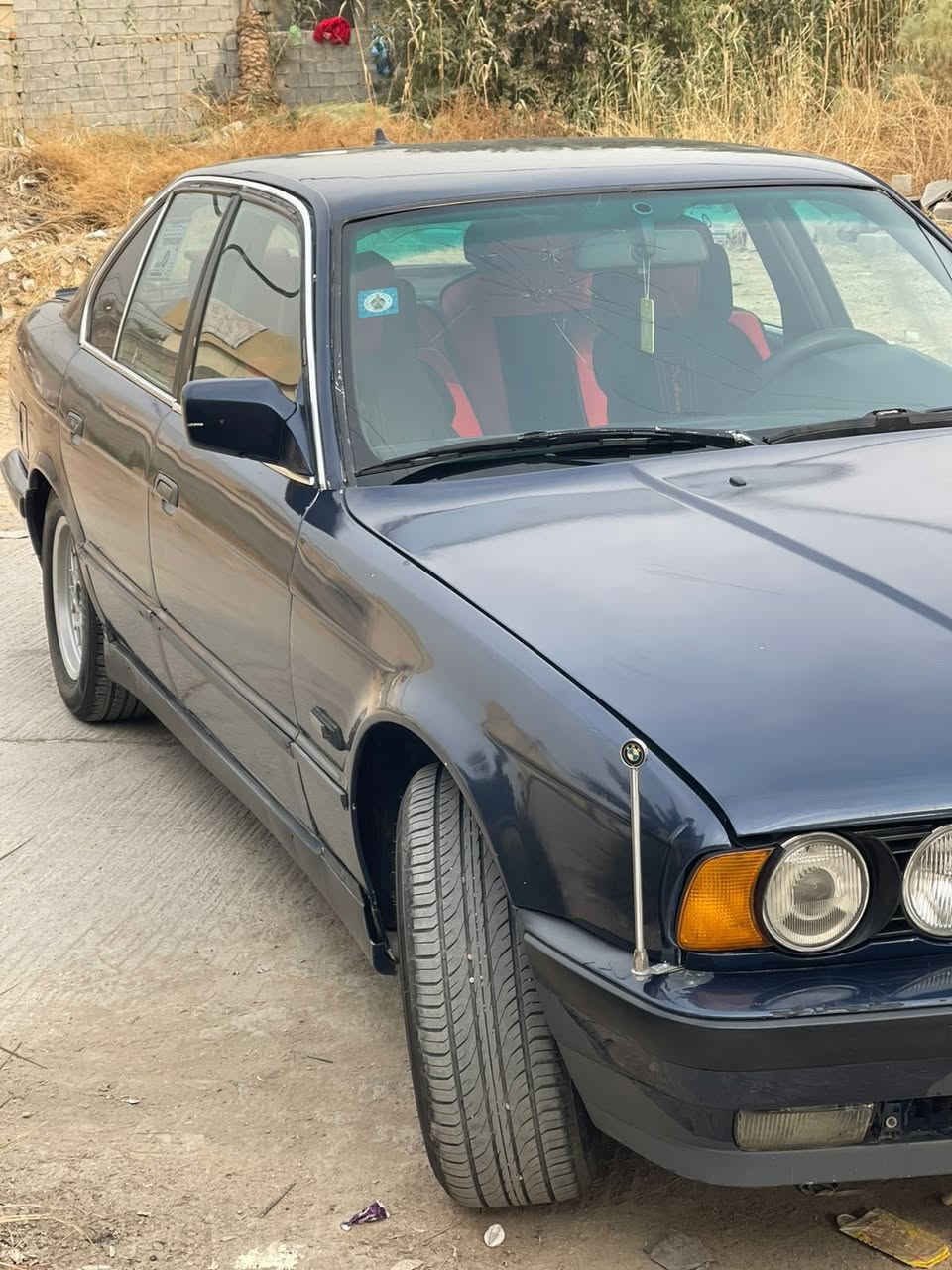 للبيع فقط 

بي ام 535 مفتوح اصل  كير ومكينه انضاف  كير اوتماتيك ومكينه 35 لاتنقيص ولا تبخير والا صوت كلش ناعمه كير يخبل موديل ١٩٩٠ 

السيارة ٤ جام كهرباء شغال كهربائيات كلها شغالة عليها ادامه لمنضومهة البانزين تبديل نوزلات بلكات كلاص وفيت بم وتانكي جدد وخريطه الارفلو  والطوافه كذالك 

راديتر مع قوايش والحاضن والمروحة جدد 

صدر امامي خلفي جديد من القاعدة ماللدبل للفرممه كله جديد تخم تاير مع تخم ويل كلش حلو جدد مصار شهر ونص من مشدودات صالنصة كامله بطيخة وهزاز كله شديد كاردن وشيال  جدد دركة M   لايتات براجكتورات بكلايتات كله جديد 

داخل نضيف كلش ومصبوغه عام السياره  

السياره جاهزه ومابيها اي نقص ذكرت كل التفاصيل تبقى شوفه العين السياره مكانها بغداد ابو غريب خان ضاري او الزيتون 

 رقم انبار الماني راعيها بابو غريب 

السعر ٥٣ وبيها مجال  

واني مكلف بالنشر رقم صاحبها 

***********
