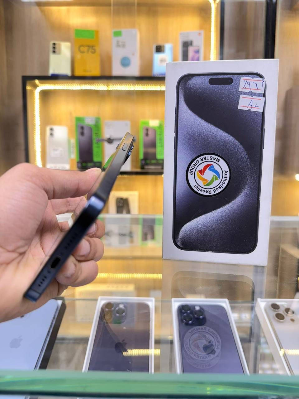 🌙🌙عروض نهاية شهر رمضان 🌙🌙
ايفون15برو  ماكس  لون مميز  نيلي لحلو  ذاكره 256 بطاريه96 🔋 نموذج M كارتون 
 ممبدل بي شي شرق اوسط عربي   A /AA مع ضمان 5 ايام  نضافه 100‎%‎ زلغ ما بي وتر بروف كامل ملحقاته الجهاز نضافه كانما فاتحه من الكارتونه بلحاسبه كله نورمال  
متوفر خدمة توصيل بشروط اوليه جميع محافظات العراق 🇮🇶 
مكاني   كربلاء تحت جسر باب طويريج منفذ ابو حيدر للمبايل
☎️*********** 
سعر 1100 الف
