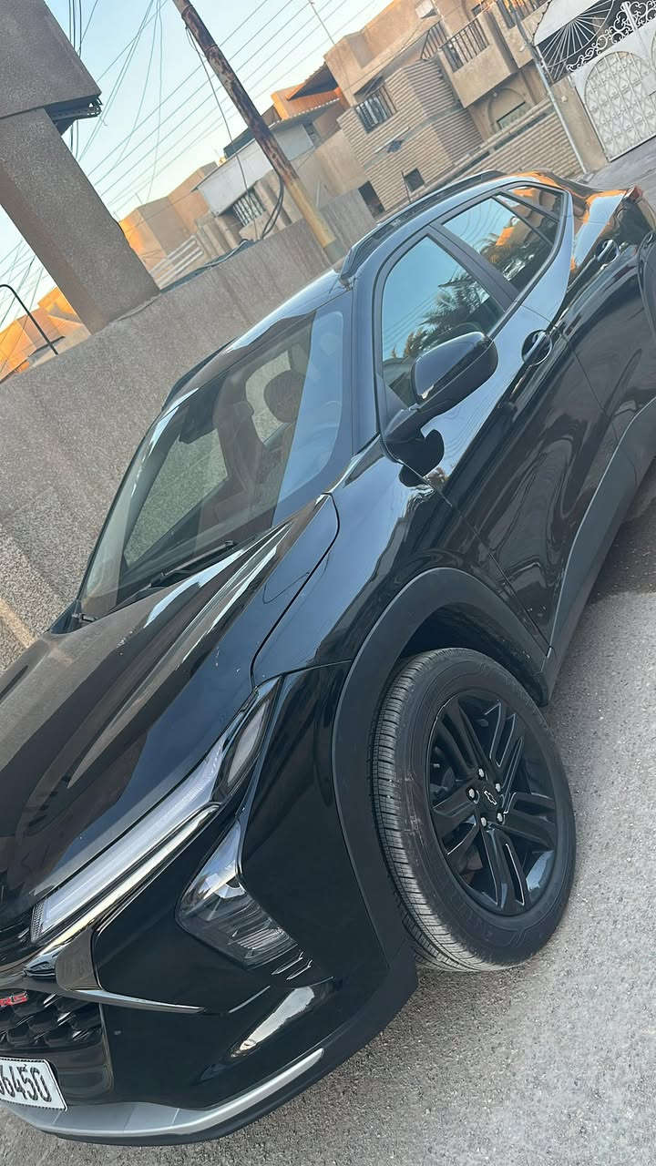 السلام عليكم
تراكس 2025 activ رقم بغداد ماشيه ٥ الف صبغ بنيد وشويه من الجاملغ راجع علبه البنيد للبيع فقط مكان السياه بغداد
***********
***********
