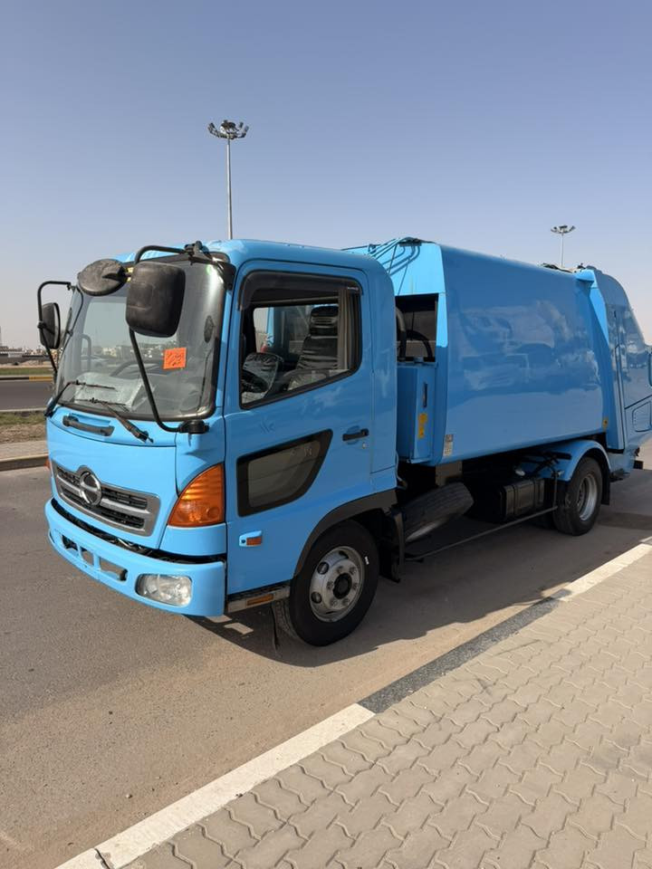 كابسه شيطان٨ ونص  فول عادي مكينه بم ونوزل لون مميز دخول جديد سياره بعدهي بحالة الوكاله معرض رضا العبادي ***********
