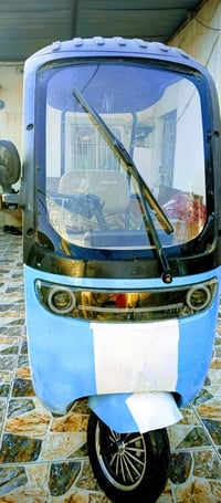 توك توك • نظيفة • استعمال قليل