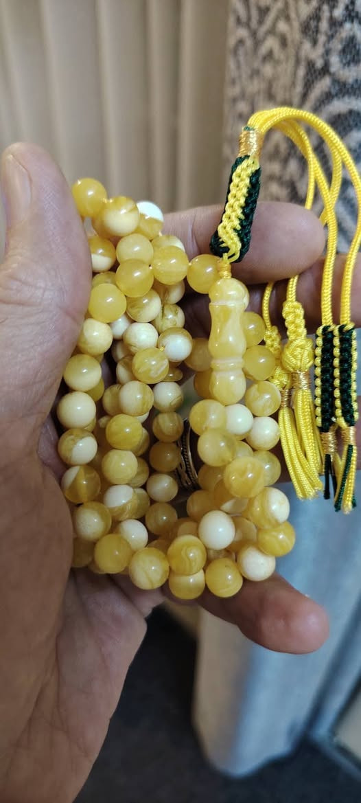 تراب كهرب  ١٠١ حبه عطر نومي بصره فواح مدى الحياه  انطيك بيها ضمان كركوشه خليجيه حجم الحبه اقل من ٨ ملم  وزنها ٣١ غرام  سعر  الغرام  ١٥٠٠   دينار عراقي /  يعني   ٥٠ الف عراقي مع التوصيل من الاخير


**إذا كنت صاحب هذا الإعلان وتريد حذفه لأي سبب، رجاءا أرسل رسالة إلى الدعم الفني**