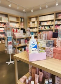 بوكس جمال • QV CeraVe • ترطيب عميق