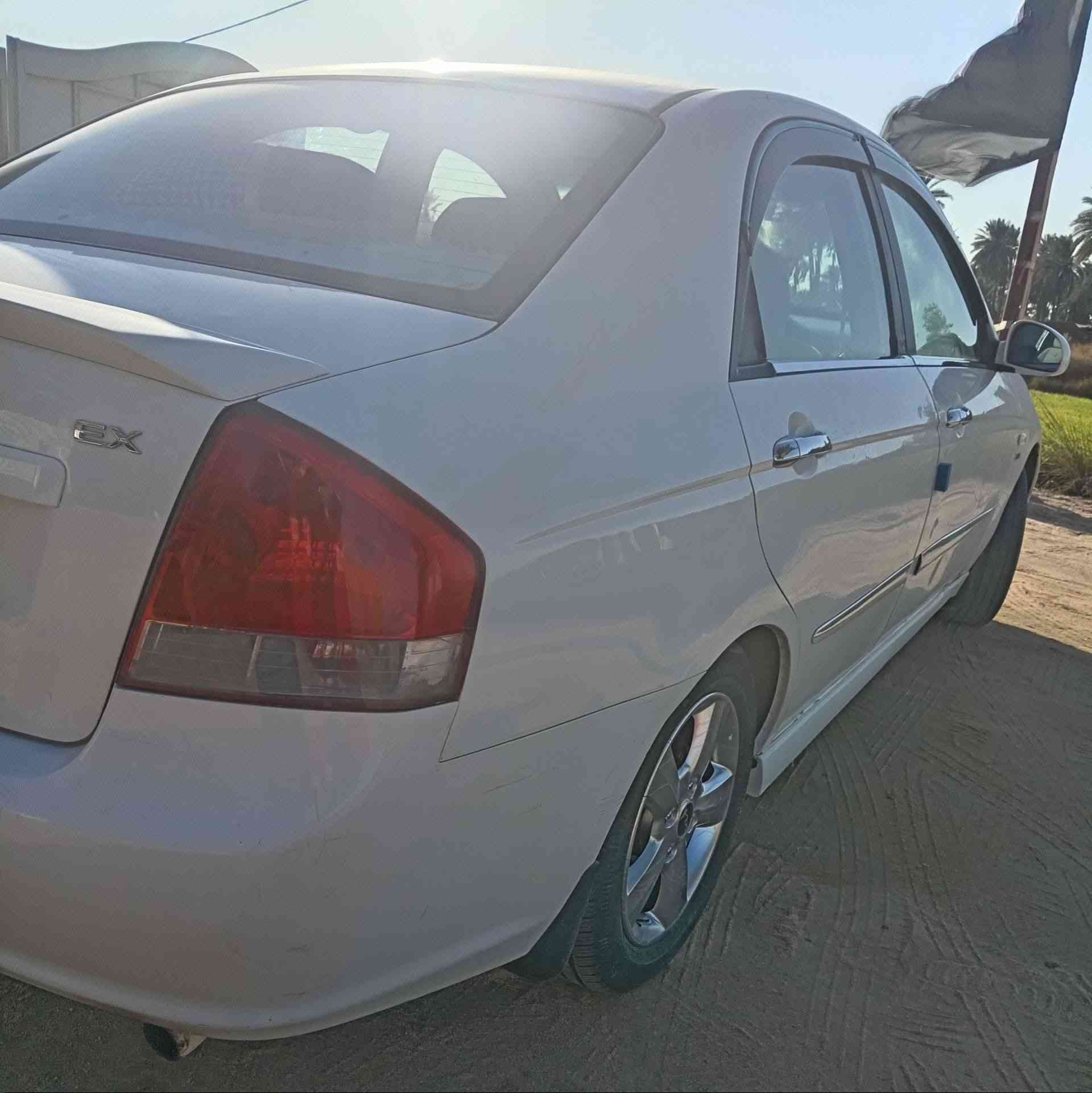 السلام عليكم سيراتو موديل 2009 خليجي رقم بغداد فول مواصفات فتحه جهاز موازنه  ABS بيهه جوملغ كدام تبديل بلادي بدون صبغ والدواير الخلفيه الباقي مكفول السياره جاهزه مكينه كير حداديه تبريد تايرات ماعايزه شي السياره رايدهه 95 بيهه مجال بسيط مكاني نجف ***********
