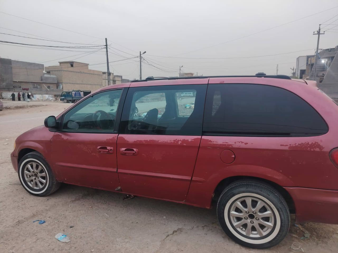 سياره دوج كرفان موديل ٢٠٠٢ للبيع تبريد ٣ قطع كله شغال خلفي أمامي تدفئه تبريد كير محرك جديد محرك ٣٣٠٠ صدر خلفي أمامي
تخم تايرات جديد كهربائيات كلها شغاله سياره بلادي بس جارده 
السعر ٦٥ ورقه وبيها مجال 
للاستفسار الاتصال"
رقم الهاتف ***********
