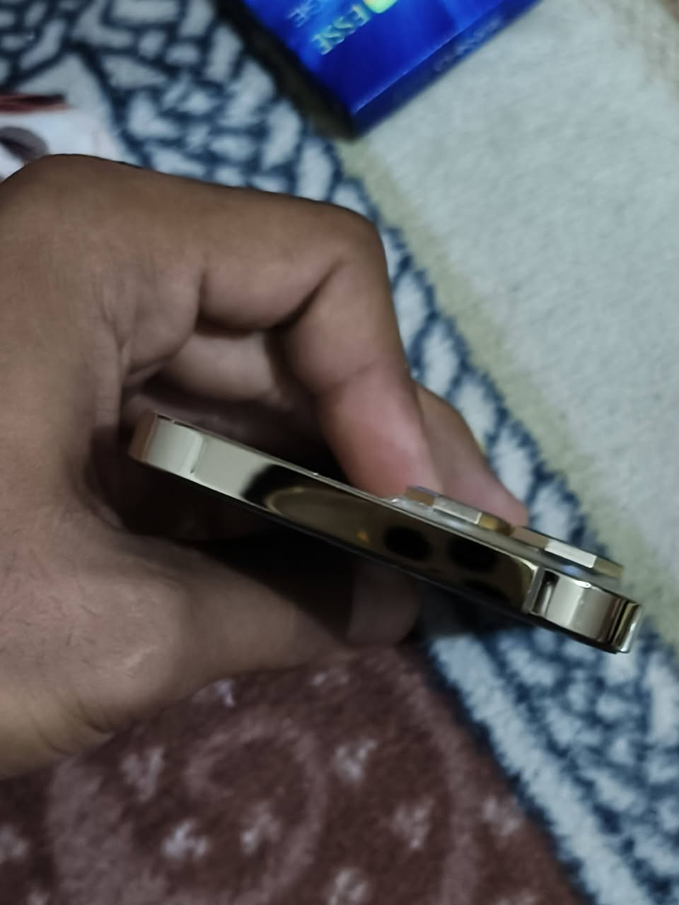 13 برو ماكس
عربي شرق اوسط ذاكرة 256 بطاريه 79 الجهاز مكفول برغي ما مفتوح بي 
فقط الفطر هذا بالظهر وياه كارتونته 
سعر 650 مكاني نجف ***********
