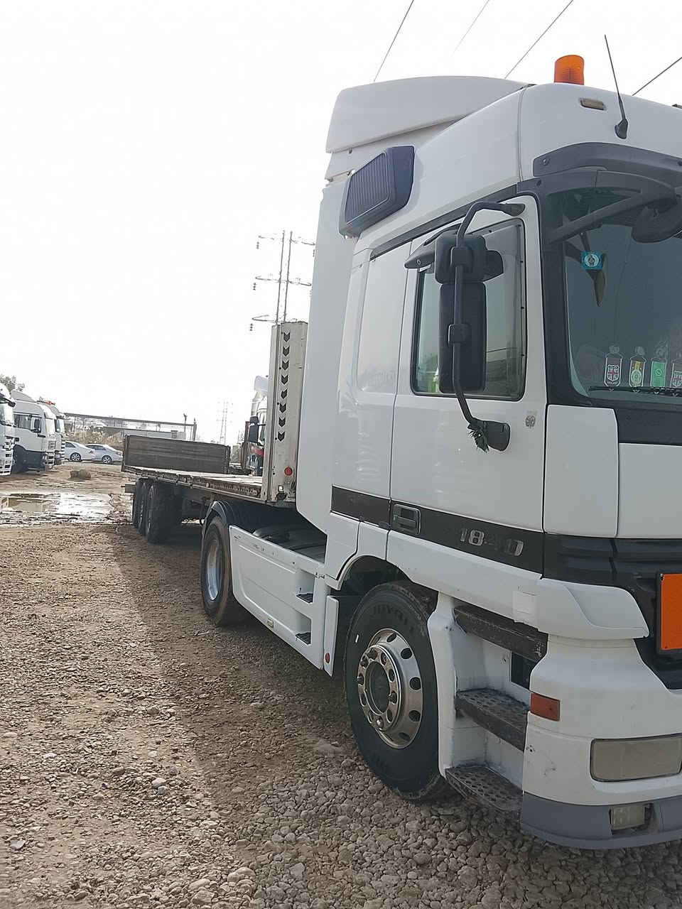 السلام عليكم كتروز موديل 2001 كفاله عامه  موجودة معرض حجي فؤاد الحميري قرب سريع حله بغداد على طريق صويره جبله قرب السريع الاستفسار *********** مع ضياء فرج الحميري
