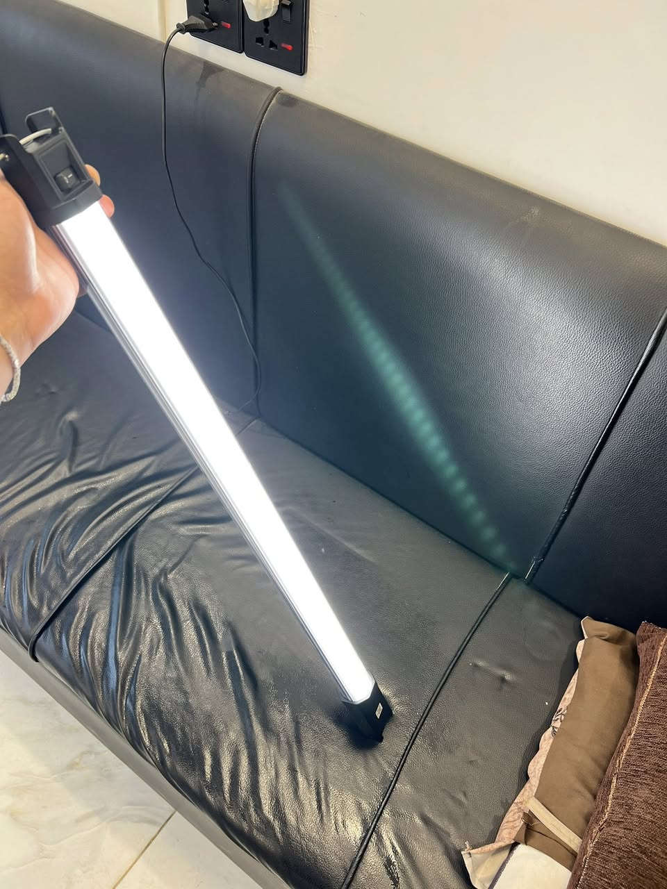 تيوب
اضائة Godox TL60 للبيع 

مواصفاتها معروفة 

• 360 درجة Hue
• تحكم في الـ Saturation والـ Brightness
• من 2700K إلى 6500K
• تتحكم بيها عن طريق الازرار او الهاتف 

الملحقات 

• عمود الإضاءة
• حقيبة مخصصة
• شاحن
• مشابك تثبيت
• كيبلات
سعرة 175 قفل
مكاني بغداد 
***********
