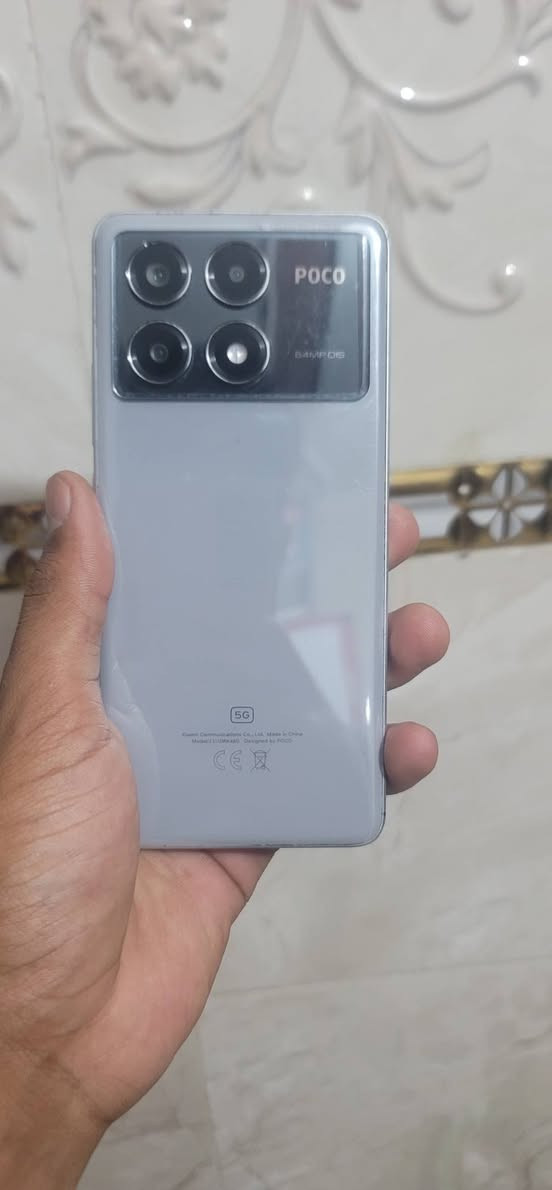 بوكو x6 برو 5g
ذاكرة 512 رام 24 ثنائي
بطارية 5000
بوبجي 120 فريم معروف 
بدون ملحقات 
العيب الوحيد فقط الكامرة الأمامية ماتشتغل تصليحها ما يكلف 
الباقي كله مكفول 
السعر 240 بيه مجال بسيط حك الجية 
مكاني بغداد مدينة الصدر شارع الاورفلي 
للاتصال ***********
