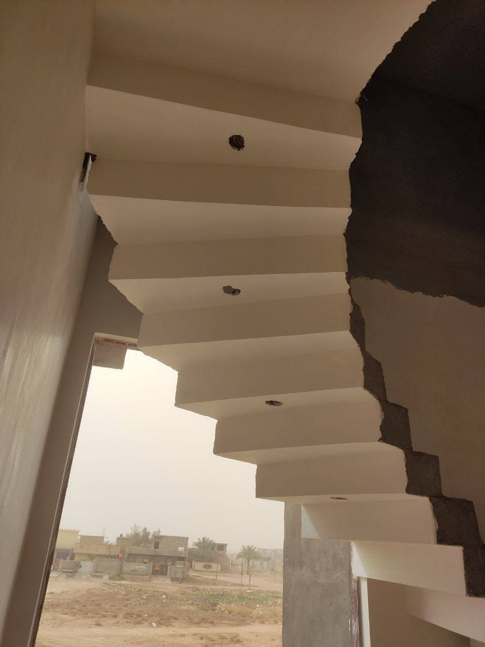 بسم الله الرحمن الرحيم 
اني خلفة جص وبورك  مستعد لتبيض المنازل وبعمل درجة اولا وشرط استلام مهندس  دقة عالية بالعمل فمن يرغب اشتغل بيتة هذا رقم تلفوني ***********   ابو عمار عنواني بعقوبة
