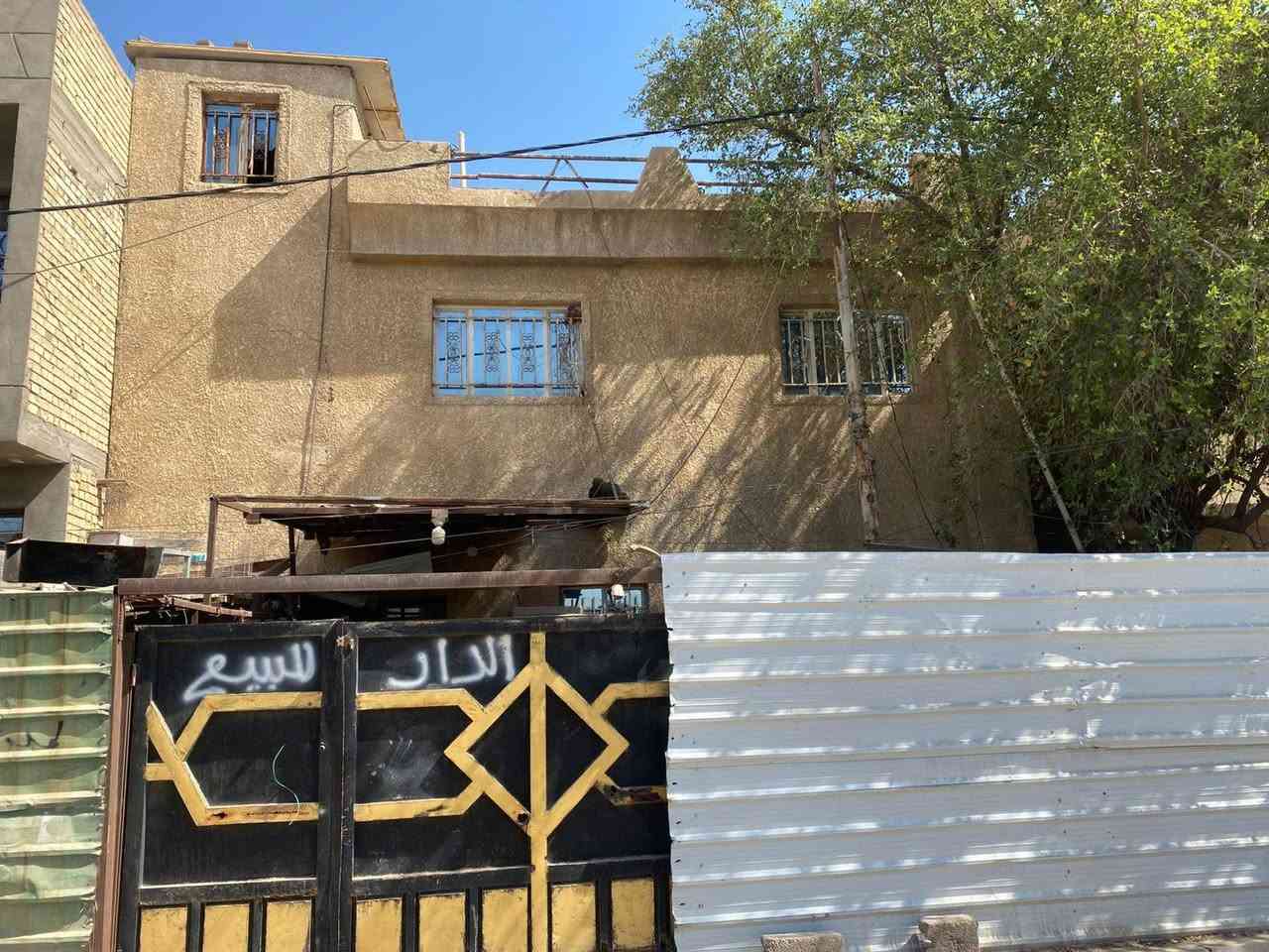 بيت للبيع
طابو مو زراعي موقع الدوره شارع 60
بشارع المدارس 
واجه 10والنزال 5
السعر 170 وبي مجال 
***********
