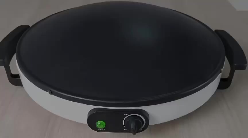 جهاز صنع الفطائر من راف
تحضير فطائر لذيذة
بفضل تصميمه المتطور وتقنيته التي تضمن توزيعًا متساويًا للحرارة

 تحضير الفطائر بجميع أنواعها مثل المناقيش، الكريب، والبان كيك بسهولة وسرعة

إعادة تسخين المعجنات والمخبوزات دون فقدان قرمشتها أو جودتها

الطهي بسطحين ساخنين لضمان التسوية المتساوية من الجهتين

تدفئة على الوجهين: يضمن طهيًا متساويًا وسريعًا

مقبض مضاد للسمط: يوفر أمانًا أثناء الاستخدام

طلاء غير لاصق: يمنع التصاق العجين، مما يسهل التنظيف

عملية سهلة: تحكم بسيط ومريح في الإعدادات

القطر : 45 cm
ترموستات مزدوج قابل للتعديل يسمح بضبط الحرارة بدقة للحصول على النتيجة المثالية

الطاقة: 2000W

الجهد الكهربائي 220-240 فولت

التردد: 50/60 هرتز


**إذا كنت صاحب هذا الإعلان وتريد حذفه لأي سبب، رجاءا أرسل رسالة إلى الدعم الفني**