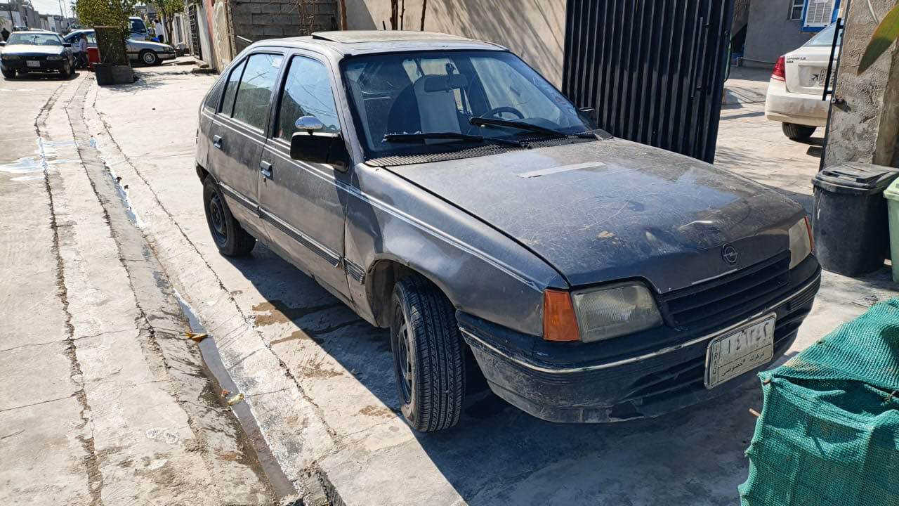 سلام عليكم اوبل كاديد موديل ١٩٩١ لون رصاصي  سنويه عاج منتهيه كير ومحرك شرط  تخم تايرات جديد  صار اسبوع شديد سعر ١٨ بي مجال ***********بيه وتساب كركوك, العراق
