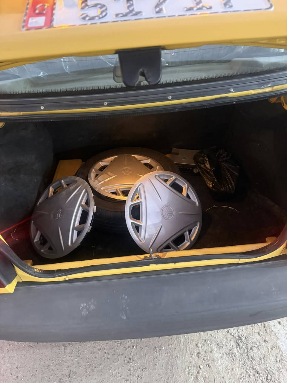 السلام عليكم للبيع سايبا موديل 2012 مكفوله كفاله عامه ماشيه 63 حقيقي عل جهاز مسجل شركه اسبير منازل رقم انكليزي بسمي مصفره غرمات وهيىه السعر 53 وكلشيء اكو بل سوك للاستفسار على رقم ***********
