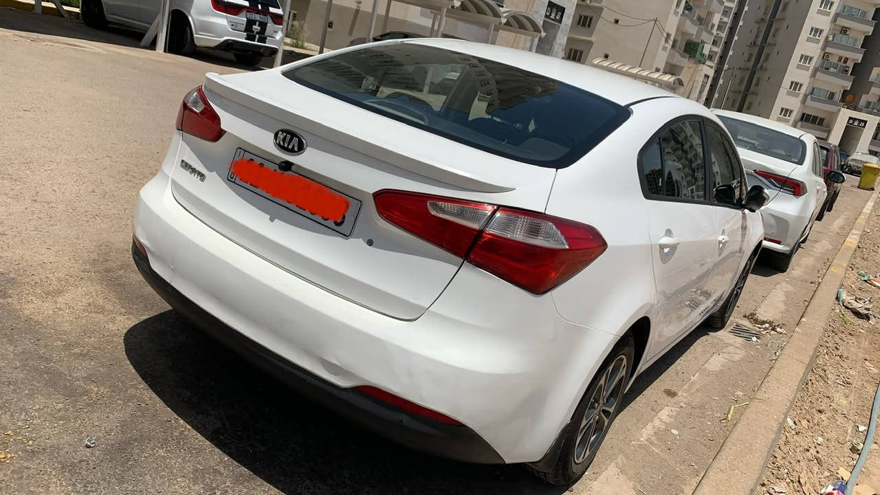 سيراتو خليجي موديل 2014 .. رقم بغداد انكليزي.. ماشية 198 الف قابل للزيادة.. محرك 2000 DOHC .. بيها بارد في الجاملغات الامامية مع صبغ شبر باب السائق ... السيارة جاهزة وسليمة صدر تخم تايرات محرك.. السعر 125 وبيها مجال
*********** واتساب
