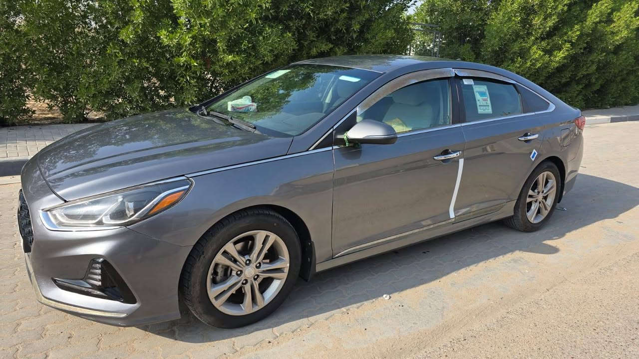 السلام عليكم
سوناتا 2019 //وارد امريكي حادث بسيط /صور الحادث مرفقة بالمنشور 
محرك gdi  2400  ماشيه 75 
 وقابل للزياده محرك كير بحاله جدا ممتازه السياره فول مواصفات عدا التنته
تشغيل بصمه 
البيبان فتح بصمه 
شاشه كبيره 
كامره
مثبت سرعه 
كشن كهربائي 
تحكم ستيرن 
تبريد مقاعد
نقطه عميا
فتح الجنطه ذكي
اشارة مري
تبريد تدفئه كشن
تبريد خلفي
التبريد والتدفئه بحالة الشركه
شحن لاسلكي 
رادار جانبي

تخم تاير جديد 
باتري جديد 
الحداديه جديده

السعر 135
بصره ياسين خريبط، 
للاستفسار اتصل على الرقم
***********
