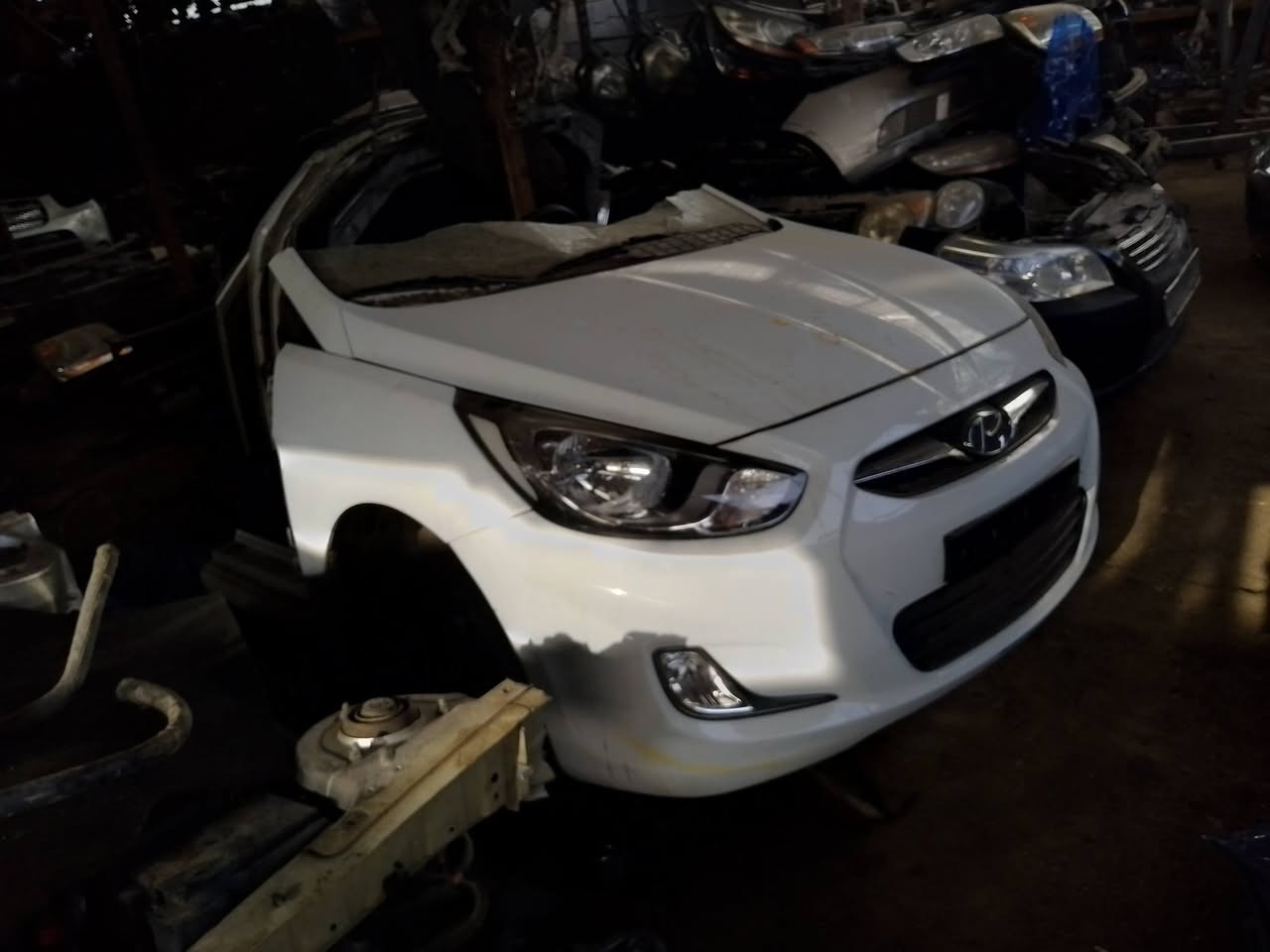 قطع غيار اكسنت البيع حله حي الصناعي  ***********
