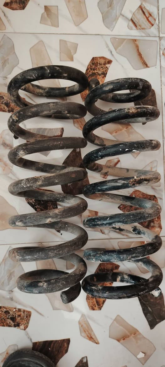 من رخصة الأخ مدير الكروب غراض فورد فكتوريا تفصيخ الشراي خاص او اتصال ب الرقم *********** واتساب نفس الرقم
