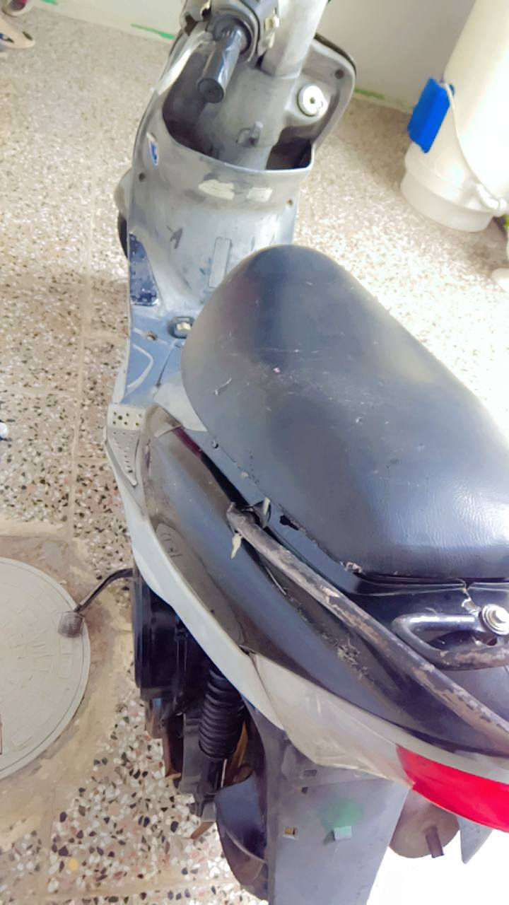 دراجه ماكس منغولي للبيع دراجه نضيفه بس هي مفتوح شرط دراجه لوك سعر 400 وبيها مجال عنوان حي اور الاستفسار رقم ***********
