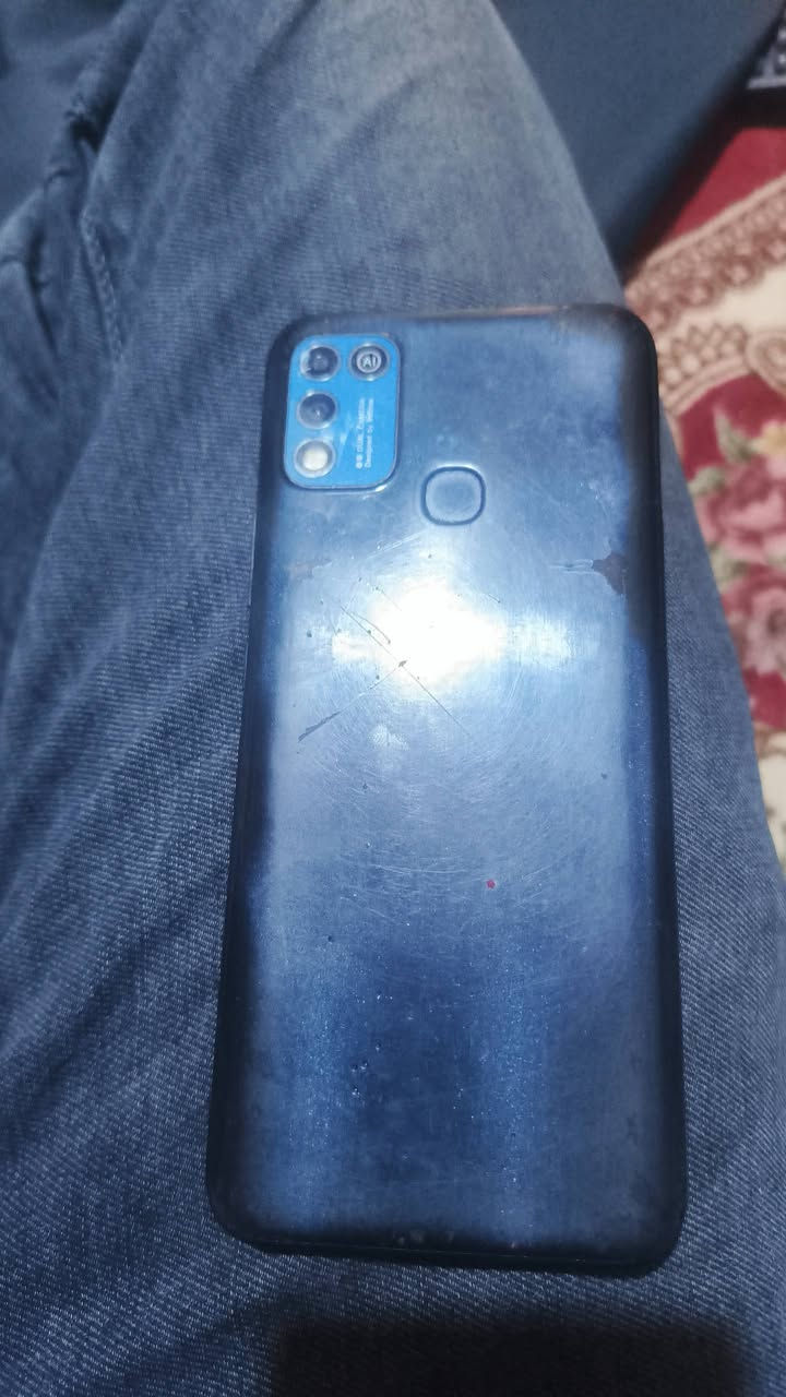 السلام عليكم جهاز كل شيء ما بيه مبدل بس الشاشه الذاكره 128 مكان البصره ابو خصيب سعر95.الرقم ***********
