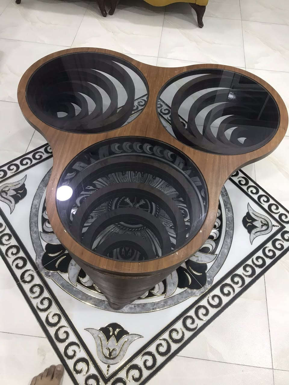 طبله ثلاثية دائريه صاج اصليه سعر ٢٠٠ وبي مجال مكاني شعب قرب سيطره ألشعب واتساب ***********
