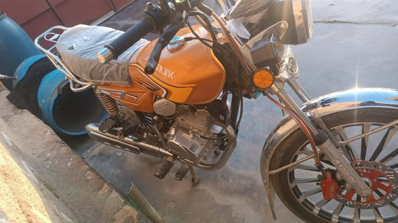 السلام عليكم سولنك 2025 بعدها جديده مشتغله 13 يوم مكفوله من كلشي  التواصل خاص او على هذا الرقم ***********
