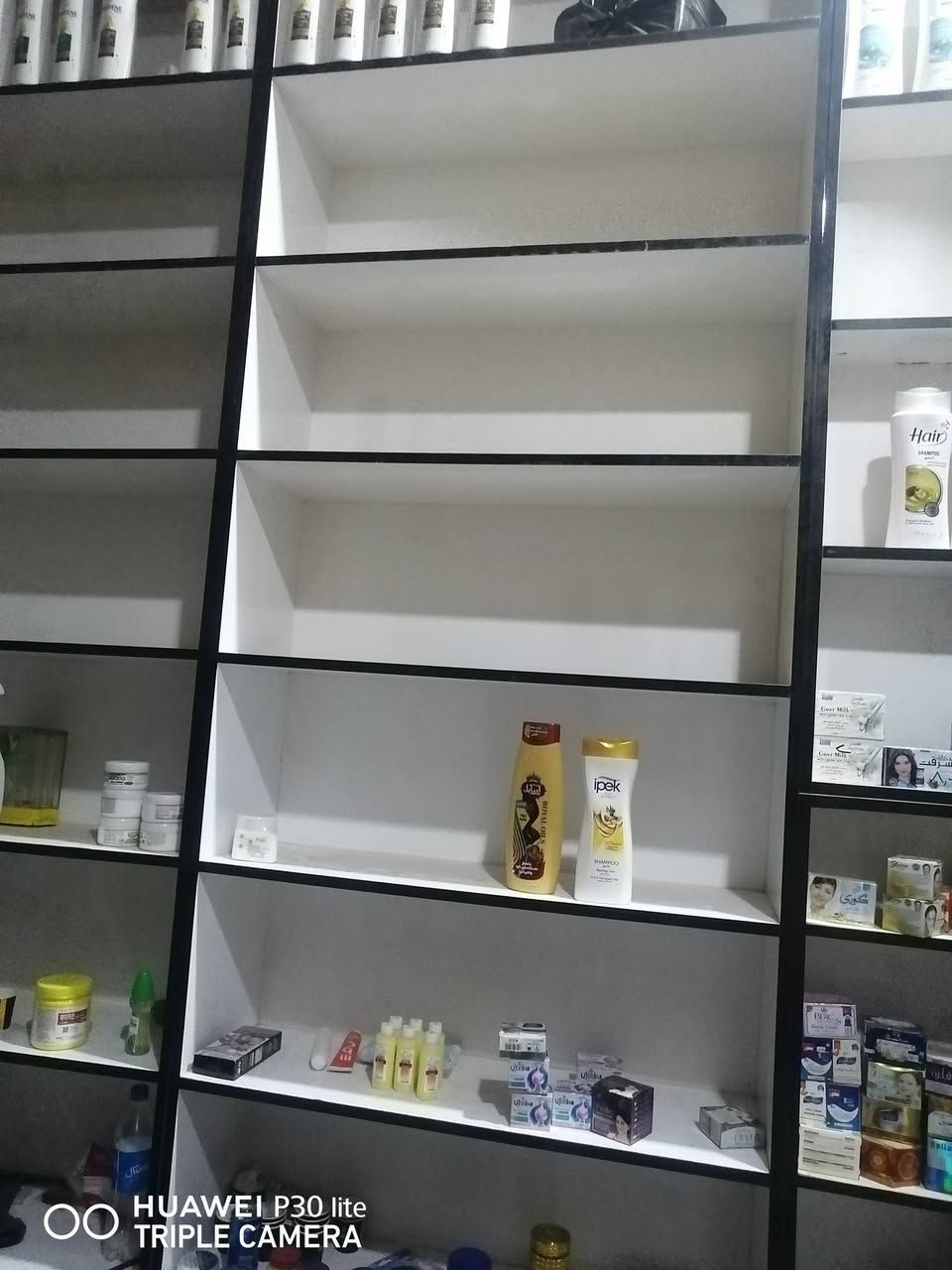 فاترينات عدد ١٤ جديدات استعمال قليل للاستفسار ***********
