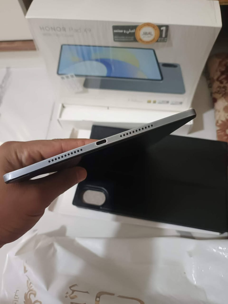 السلام عليكم عندي ايباد نضيف كلش بس بي كسر بسيط  بل شاشه مامئثر بل لمس نهائيا اخذته ٢٥٠ وابيعه ب١٢٠  هونر  X9
ذاكرة 128
صوت ستريو 
بطارية عملاقه 
كلش مفيد 

لا مصلح ولا مفتوح 
كلشي بي يشتغل 

مكاني بابل 

ا


**إذا كنت صاحب هذا الإعلان وتريد حذفه لأي سبب، رجاءا أرسل رسالة إلى الدعم الفني**