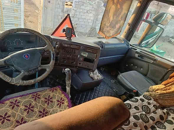 السلام عليكم سكانيه 2006
مكنه جديده V6 كير 3 / 3  900
شاصي بدون بطانه مكفول 
تخم تاير بدي جديد 
مكان سياره بابل القاسم
تفصيل اكثر ***********
