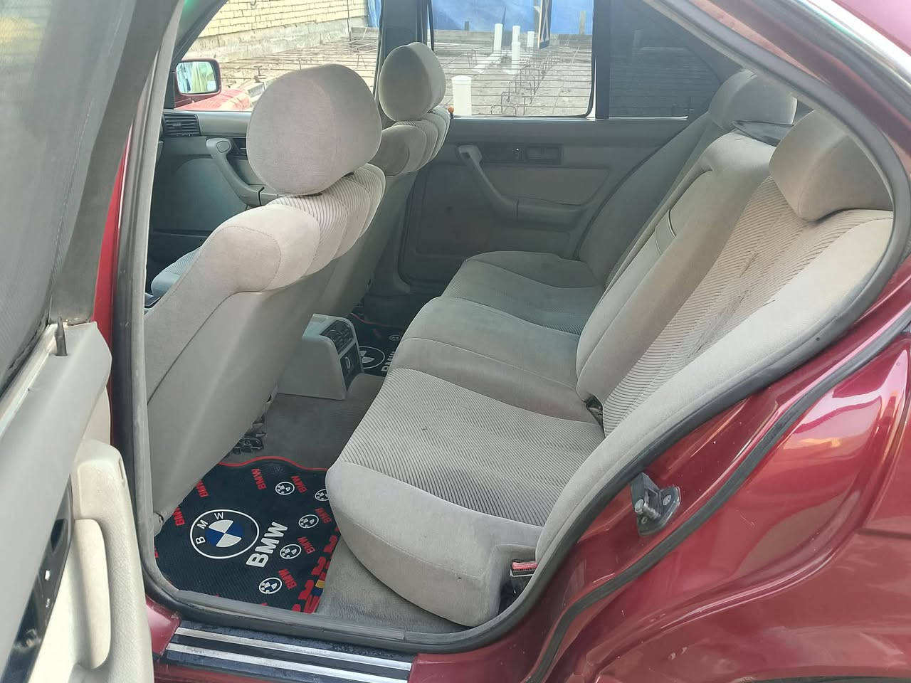 بي ام 525 سنويه او بليته 25 مسكر عدل موديل 91كير محرك خير من الله صدر خلفي امامي جديد سنتر لك شغال سلايت طكتين  سياره m كهربائيات كله شغاله منضومه زنون عالي  رقم سليمانيه بسمي هزه جديده سنويه2030
عنوان بغداد الشعب سعر 60 بيها مجال بسيط حق الجيه رقم الهاتف ***********
