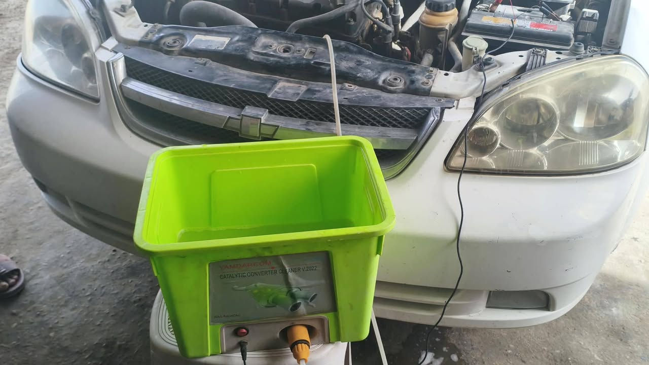 🚗 تخلص من خنقة المحرك واسترجع عزم الأوبترا! 💨🛠️
لأصحاب سيارات (أوبترا 2013)، هل تعاني من ثقل في السحب أو زيادة في صرف الوقود؟ الحل الآن في ورشة الحسنين التخصصية باستخدام أحدث تقنيات تنظيف منظومة العادم.
✅ تنظيف حجر البيئة (Catalytic Converter):
نستخدم مادة تنظيف كيميائية خاصة فائقة الجودة مع جهاز السحب والضخ المتطور.
بدون فك أو تكسير: تنظيف المنظومة وهي في مكانها لضمان الحفاظ على سلامة الحجر.
إزالة الترسبات: التخلص من الكاربون والانسدادات التي تسبب حرارة المحرك وضعف الأداء.
✅ النتائج المضمونة:
تحسن ملحوظ وفوري في عزم وتسارع السيارة.
انخفاض واضح في استهلاك البنزين.
هدوء في صوت المحرك وانتظام في العمل.
نحن في ورشة الحسنين نعتمد على العلم والدقة في العمل لضمان أفضل نتيجة لسيارتك.
📍 الموقع: السماوة - مقابل جامعة المثنى - الباب الخلفي.
📞 للحجز والاستفسار: ***********
 📞 للحجز والاستفسار:‏ ‪***********‬‏
ورشة الحسنين.. رئة جديدة لمحرك سيارتك! 🏁
