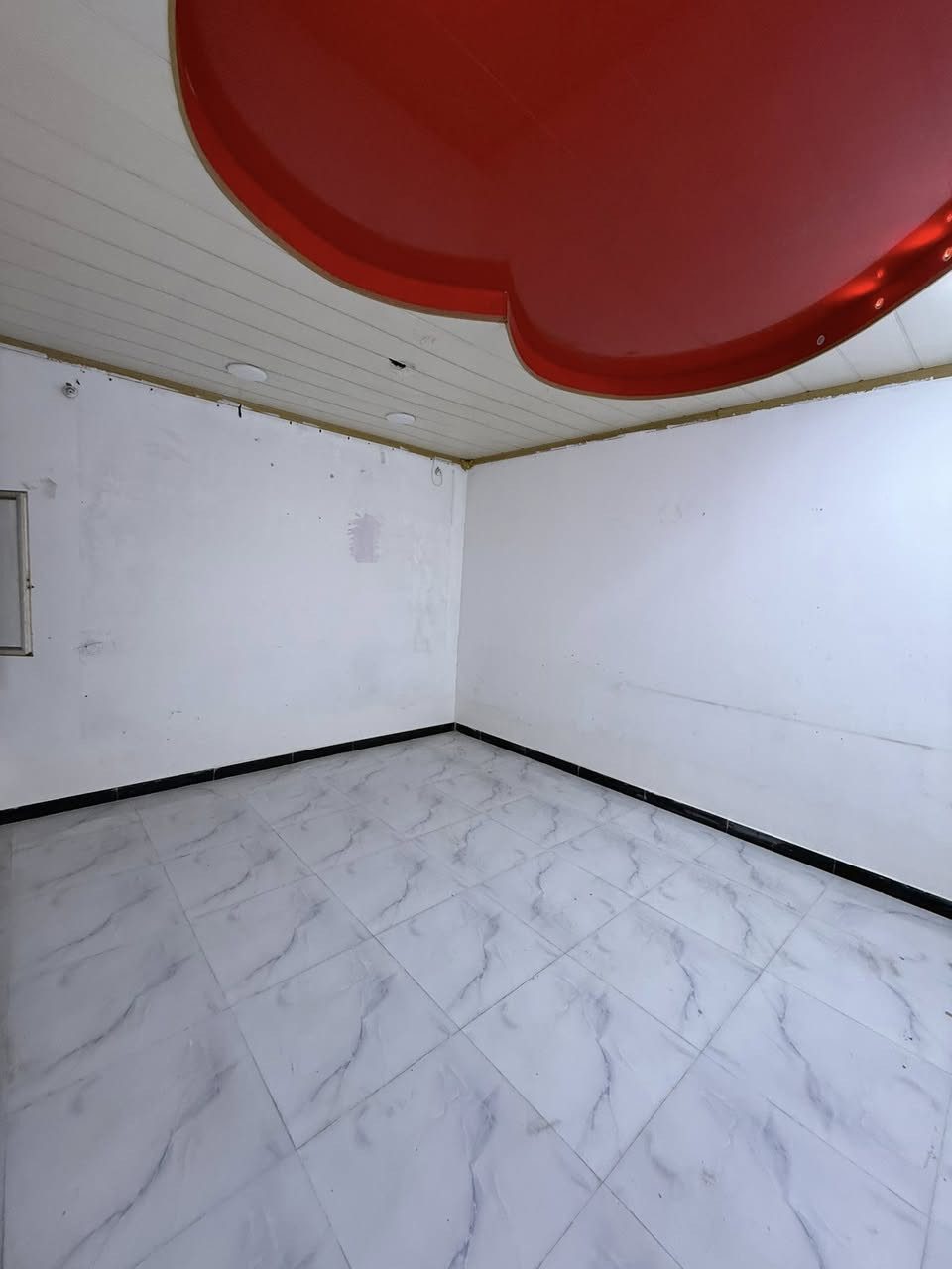 ➖➖➖➖➖➖➖➖➖➖➖➖➖➖➖
مكتب دبــي للعقارات   🟢🟢🟢   للايجار فقط 
➖➖➖➖➖➖➖➖➖➖➖➖➖➖➖

للايجار بيت 100 متر طابو صرف ( تجاري )

حي ميسان قطاع 22 ع شارع الكيات  

شارع 30 متر تبليط ومجاري كامل 

يتكون من غرفة وصاله ومطبخ وصحيات داخليه وخارجيه ومكشوفة وطارمة 

سعر الايجار 300 الف شهرياً

ملاحظة البيت فارغ غير مسكون 

مكتب دبي لبيع وشراء العقارات في حي ميسان

➖➖➖➖➖➖➖➖➖➖➖➖➖➖➖
***********   🟢🟢🟢   ***********
➖➖➖➖➖➖➖➖➖➖➖➖➖➖➖
