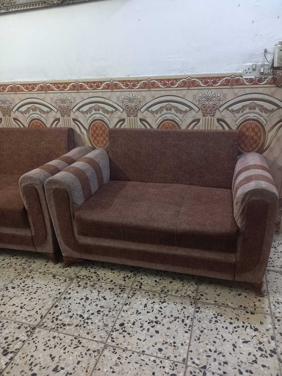 سلام عليكم تخم ١٠ مقاعد للبيع 
 لسعر 280 وبي مجال 
لمكان جكوك لساتذه


**إذا كنت صاحب هذا الإعلان وتريد حذفه لأي سبب، رجاءا أرسل رسالة إلى الدعم الفني**