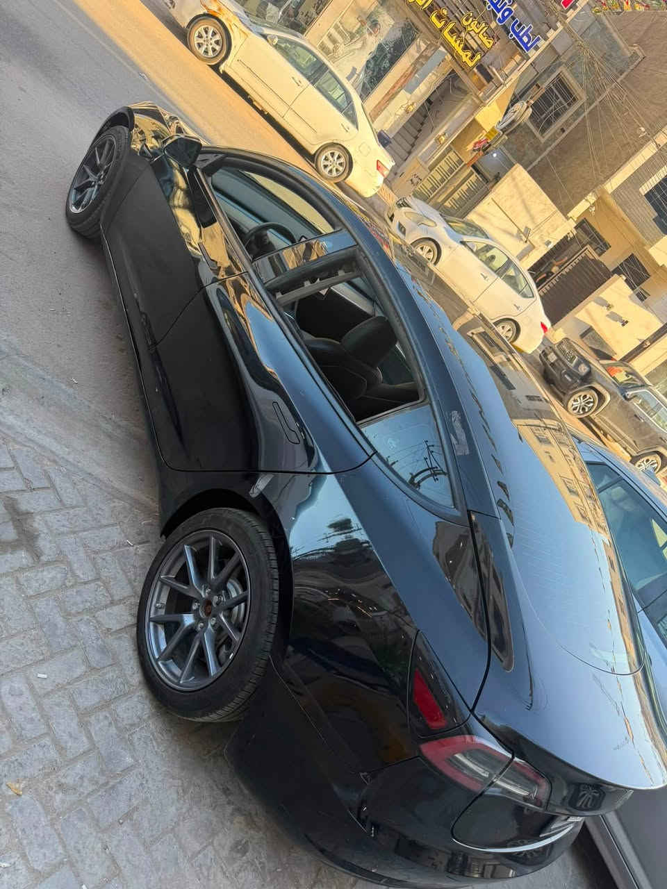 تسلا 2023 اونلاين سعر 110 قفل قفل
ماشيه 14 الف اونلاين السياره
بيها نقوصات بسيطه تكلف اقل من 400 دولار 
بطاين دروعه كله موجود وياها بس تشدهن 
مكاني بالاسكان 
***********
