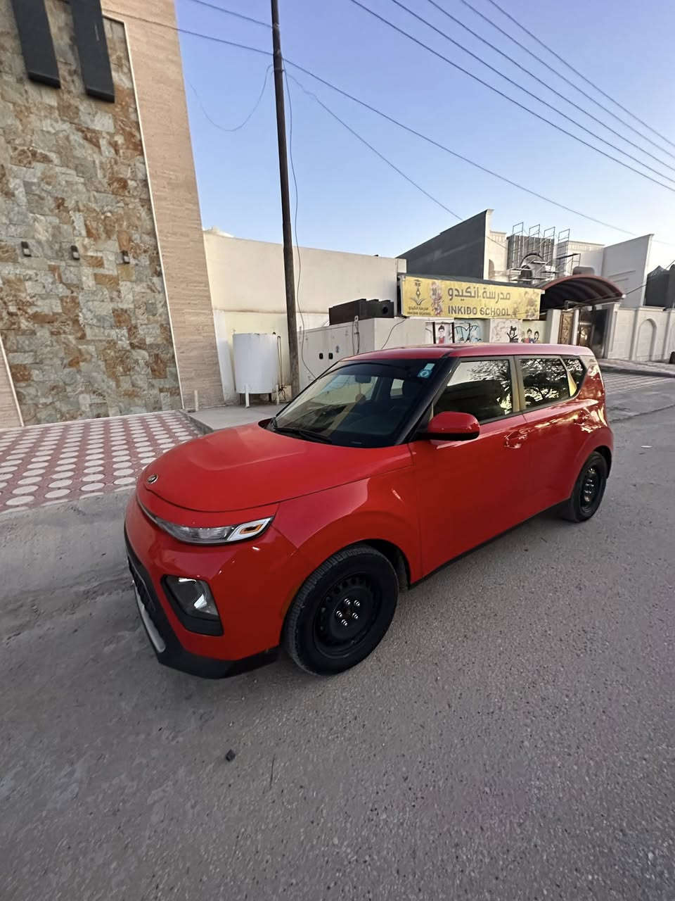 كيا سول 
موديل 2021 
ماشيه 87 الف mil 
محرك دوش المرغوب 2000 سي سي 
السياره حادث امريكا جاملغ وبنيد امامي 
الباقي السياره مكفوله ماعدا بارد بسيط جداً 
  بالباب الخلفيه 
السعر 135 وبيها مجال بسيط 
المكان بابل 
***********
