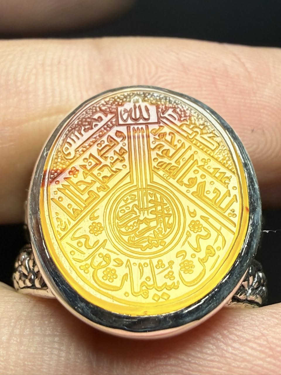 حرز السيد علي القاضي المبدع رفيع


**إذا كنت صاحب هذا الإعلان وتريد حذفه لأي سبب، رجاءا أرسل رسالة إلى الدعم الفني**