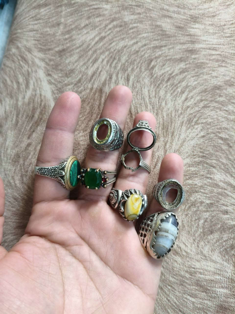 سلام عليكم محابس وقوالب فضه للبيع مكاني ناصرية(الغراف) توصيل ما عندي شراي خاص


**إذا كنت صاحب هذا الإعلان وتريد حذفه لأي سبب، رجاءا أرسل رسالة إلى الدعم الفني**