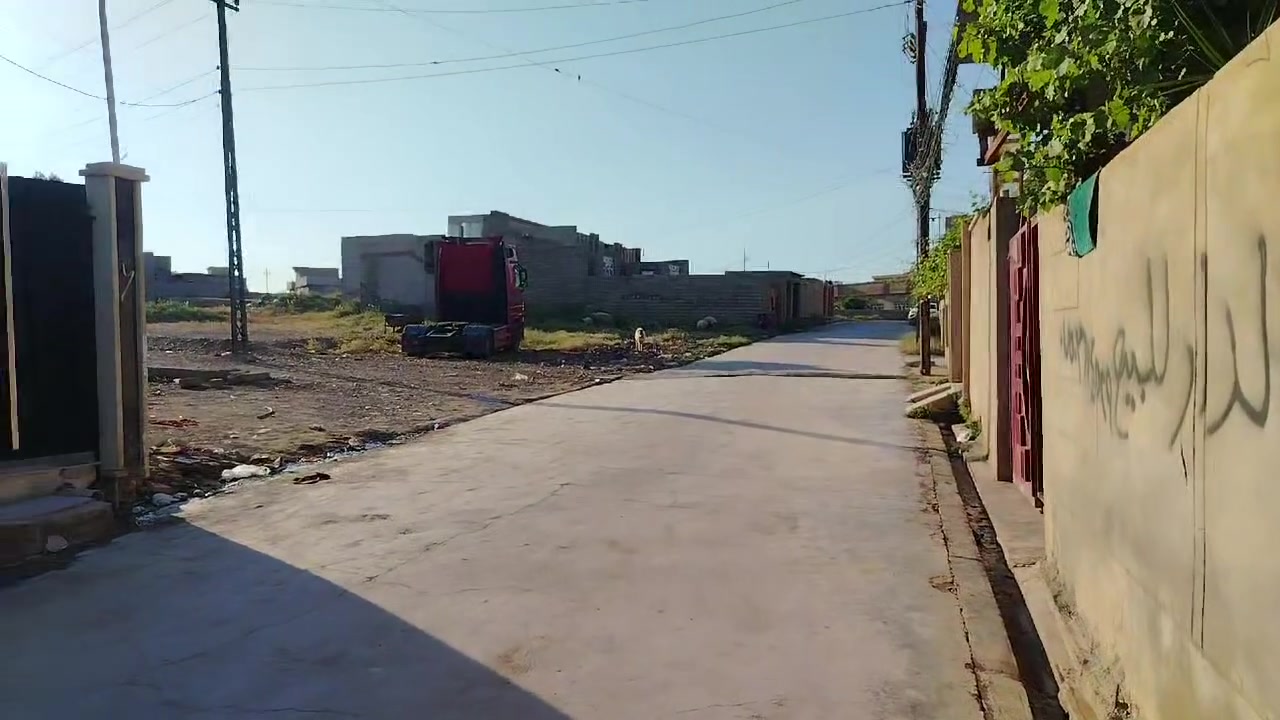 الدار للبيع القوسيات خربت عسكر شارع المركز ماء وطني مولده وصل بلديه المساحه ١٥٠ مترالسعر٤٠ بي مجال تسليم مفتاح ***********

