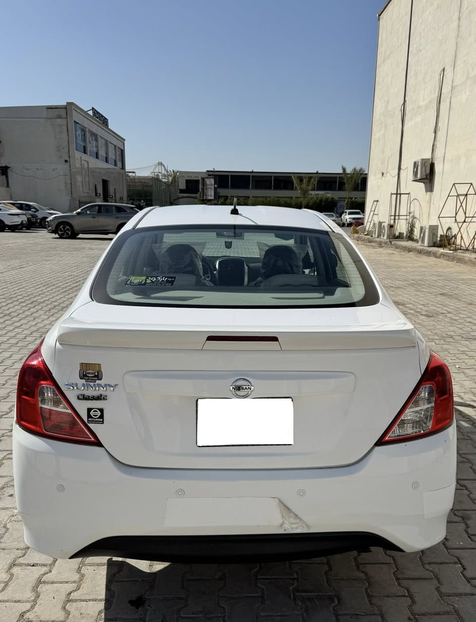 ⛔️نيسان صني هندي 2020 المرغوب بدون دوانز بليتة زركه
❇️ رقم بغداد الجديد ب اسمي هزة و سنوية جديدة تحويل ثاني يوم
✅ماشية 52 الف كم حقيقي على ايدي شرط الفحص وين ميعجبك تفحص حاضر 
✅بيهه رصعات خفيفه مال شارع وبارد بسيط السياره مال مال بيت نضيفه مقارنتاً بموديلهه
🖥️ شاشة اصلية و كاميرا دواره وحساس خلفي بلاديات
💺كشنات مغلفة شامواه وفوكاه نايلون
💵 السعر 108 وبيها مجال بسيط 
⛔️مكان السيارة بغداد الكرخ للاستفسار 
***********
