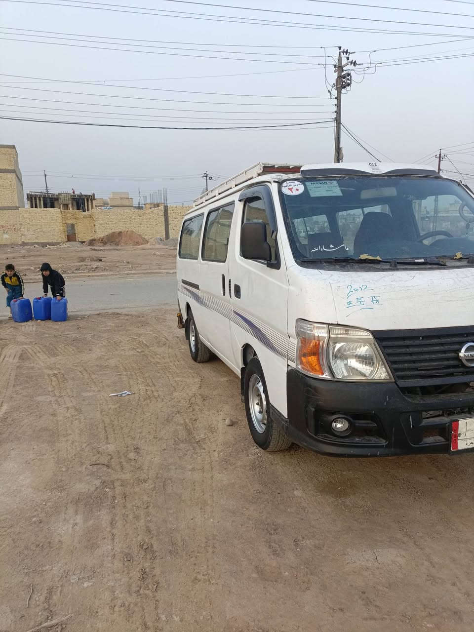 سلام عليكم شباب سياره نيسان البيع موديل 2009سياره جاهز مكينه وكيرمكفولات  بلادية بس بيه مكنات صبغ  مشروع وطني  رقم دياله رقم الهاتف ***********عند مراوس هم يرهم مكان بغداد المعامل لباويه
