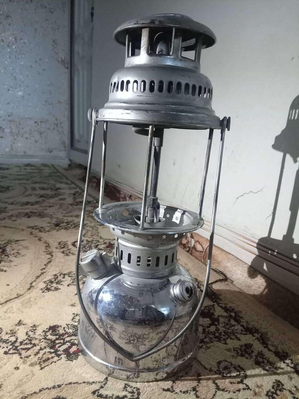 فانوص قديم للبيع *********** السعر ٢٥
