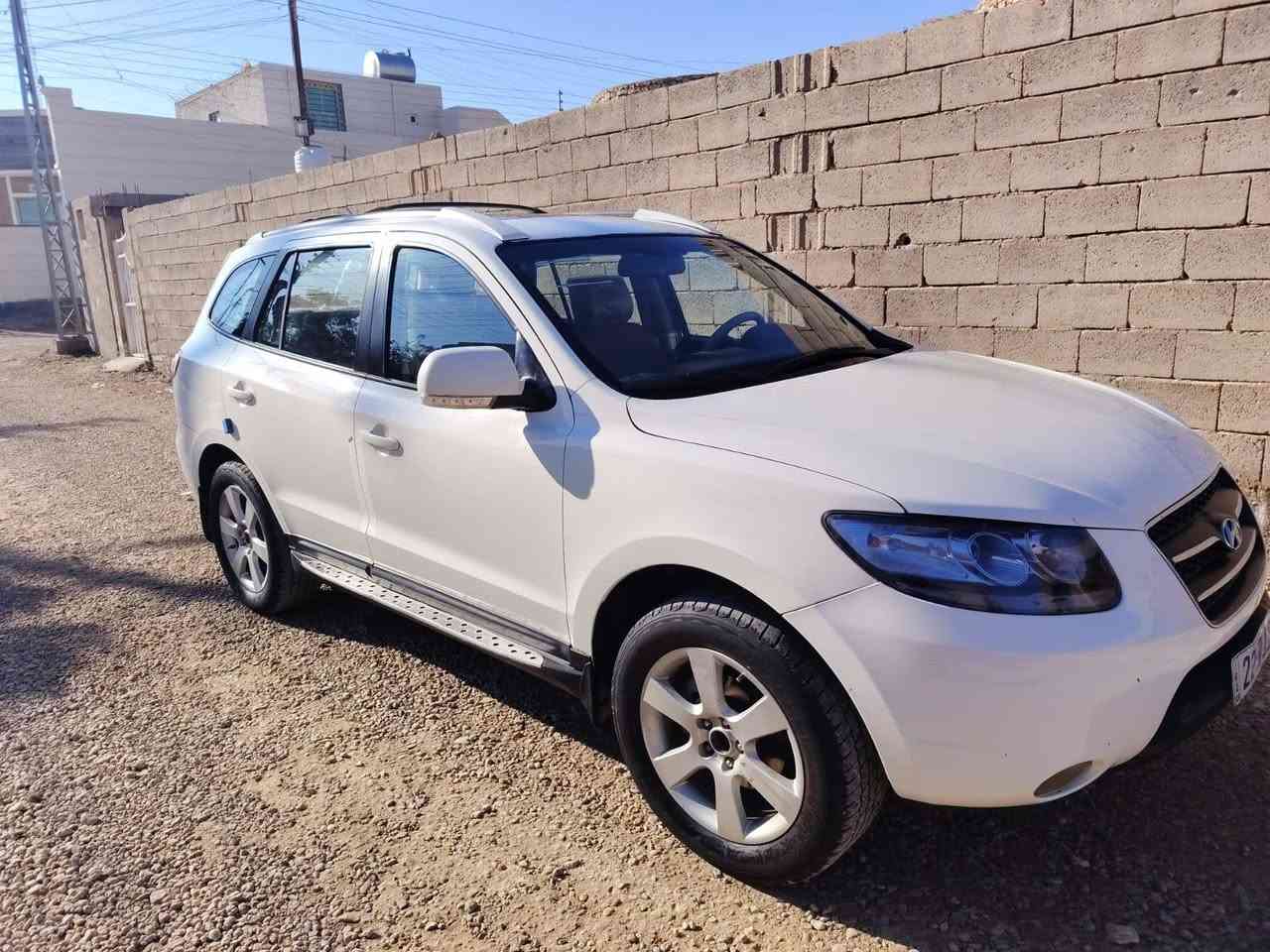 السلام عليكم سنتافي 2009 خليجي مواصفات فول موصفات 1 عل1 مكينه 6 سلندر. 7 راكب. فوريل. فتحه. تحكمات. كشن كهرباء. شاشه وكامره. مانع انزلاق. 3 قطع تبريد بيها صبغ بنيد شويه بالصندوك مابيها اي نواقص جاهزه. السعر 129 وبي مجال للاستفسار  *********** او ع خاص
