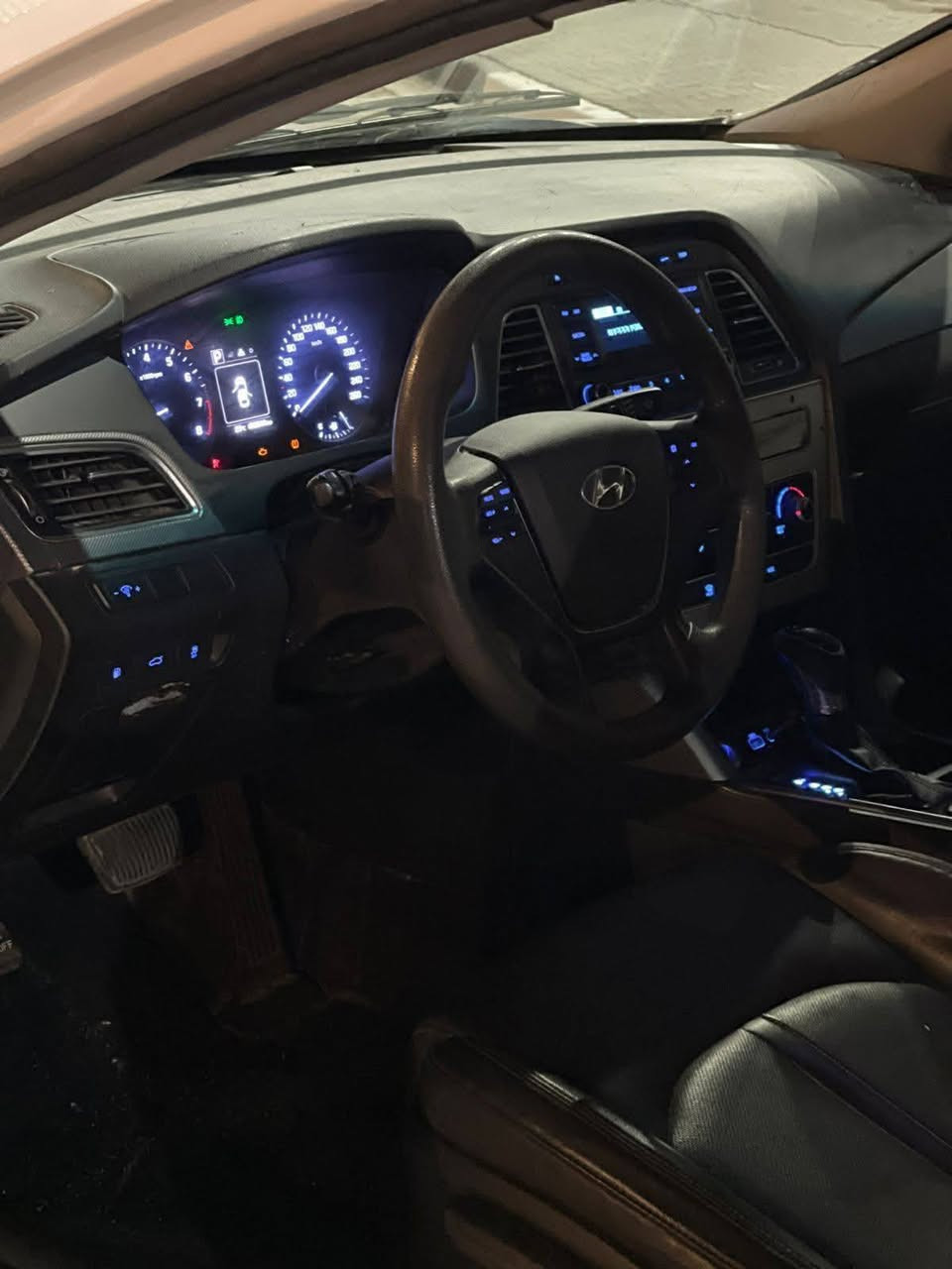 السلام عليكم
هونداي سوناتا SONATA
موديل 2018أصل لون ابيض
محرك 2000 غاز أصل
  
ادوات ادوات دخول جديد✨ (گصه جنطه)

(  شمالي الرقم الانكليزي )
 
تحكم ستيرن  
 كشنات تدفئه وتبريد
مري شفط 

كير ومحرك وحداديه وتبريد كفاله كفاله

السياره كامله من كلشي تاخذها جاهزه للأخير
ونضافه  100/100 

((دخول جديد شرط امس دخلت 🚨))

#مكان البصره 
#السعر والأ ستفسار 
#اتصل ‭ ***********
